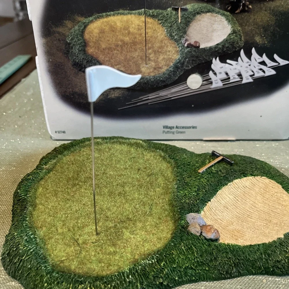 Dept 56 52740 Putting Green Village Accessory Christmas Golf Collectable 1998